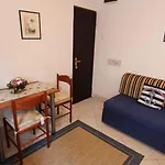 Apartments In Malinska/Insel Krk 12836