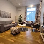 Superior Seaview Apartment