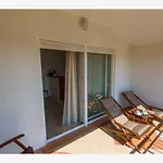 Apartment In Grizane 39410