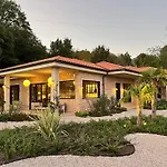 Luxury Apartment St Hedonist With Pool And Garden