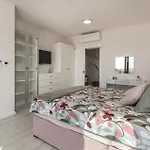 Gorgeous Home In Banjol