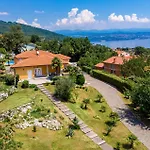 Nice Home In Opric With Wifi