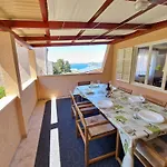 Family Retreat Apartment With Sea View Zorya