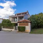 Lovely Apartment In Jadranovo With Wifi