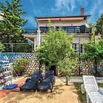 5 Bedroom Cozy Home In Dramalj