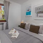 5 Bedroom Cozy Home In Dramalj