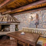 2 Bedroom Pet Friendly Home In Gostinjac