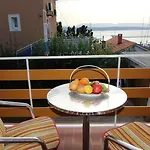 One-Bedroom Apartment Malinska Near Sea 2