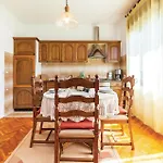 Gorgeous Apartment In Selce With Wifi
