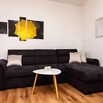 Two-Bedroom Apartment Malinska Near Sea