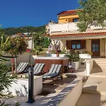 4 Bedroom Amazing Home In Barbat