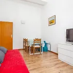 Nice Apartment In Pinezici With Wifi