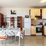 3 Bedroom Cozy Apartment In Crikvenica