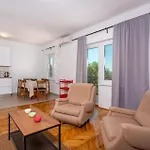 Gorgeous Apartment In Malinska With Wifi