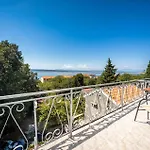 3 Bedroom Pet Friendly Home In Dramalj