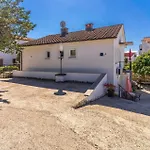 Cozy Apartment In Krk With Wifi