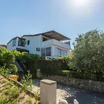 2 Bedroom Awesome Apartment In Krk