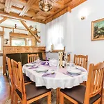 Lovely Apartment In Bregi With Wifi