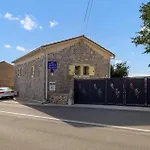 4 Bedroom Lovely Home In Garica