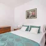 Apartment In Malinska/Insel Krk 35462
