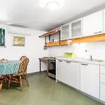 1 Bedroom Gorgeous Apartment In Lovran