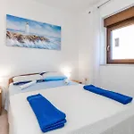 2 Bedroom Pet Friendly Apartment In Rijeka