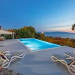 Lovely Apartment In Rijeka With Wifi