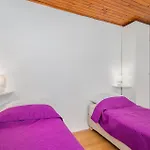 2 Bedroom Pet Friendly Home In Dobrinj