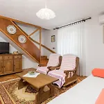 3 Bedroom Gorgeous Home In Barbat Na Rabu