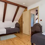 3 Bedroom Nice Home In Naglici