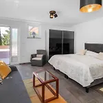 Amazing Apartment In Jadranovo With Wifi