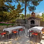2 Bedroom Awesome Apartment In Rab