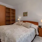 Cozy Apartment In Jadranovo With Wifi