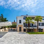 Beautiful Apartment In Malinska With Kitchen