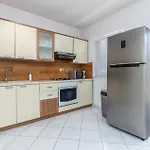 Stunning Apartment In Spincici With Wifi