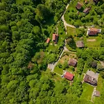 Stunning Home In Brod Na Kupi With Wifi