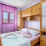 Stunning Apartment In Nenadici With Wifi