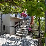 Cozy Apartment In Rijeka With Wifi