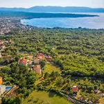 5 Bedroom Awesome Home In Sveti Vid Miholjice