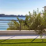 2 Bedroom Stunning Apartment In Omisalj