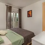 2 Bedroom Gorgeous Apartment In Novi Vinodolski