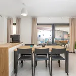 2 Bedroom Cozy Apartment In Malinska