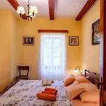 Villa Castra