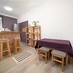 Apartment Indi
