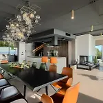 Villa Vista Hills