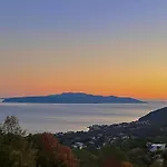 Villa Alternus-Apartman Dora