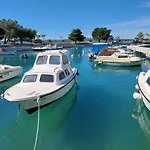 Einzigartiges Apartment Nur 20 Meter Zum Strand Mit Privater Terrasse, Grill - Hundefreundlich