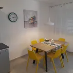 Soleil - Newly Renovated Apartment Close To The Sea