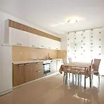 Apartments Maslina I