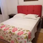 Blaz 4 - Apartment For 6-8 Persons, 150 M From The Beach